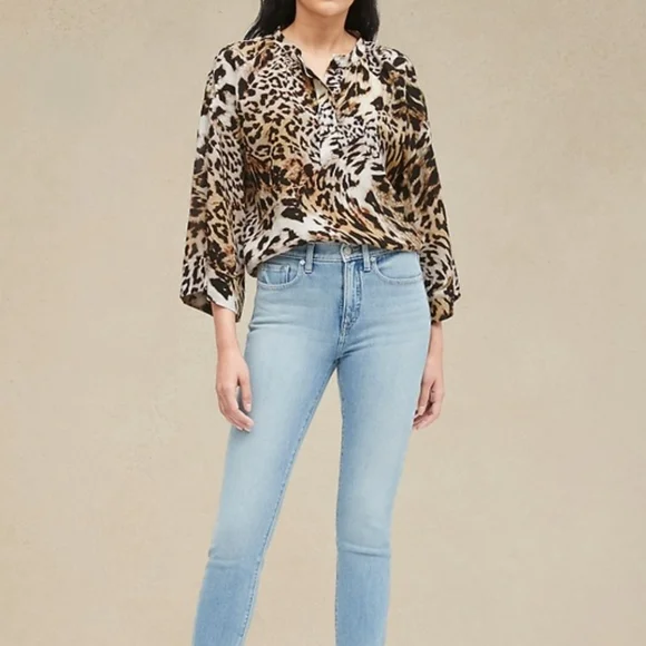 NWT Banana Republic Leopard Print Popover Blouse, Size M - Picture 4 of 14